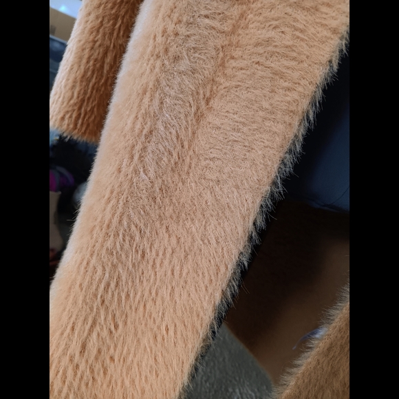 🤎 The Limited Womens Faux Fur Long Cardigan Petite Medium PM Tan Beige - Picture 3 of 14